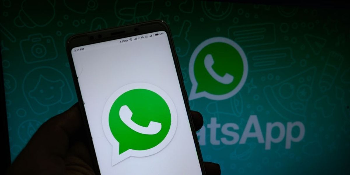 Envía mensajes en WhatsApp sin escribir con este truco
