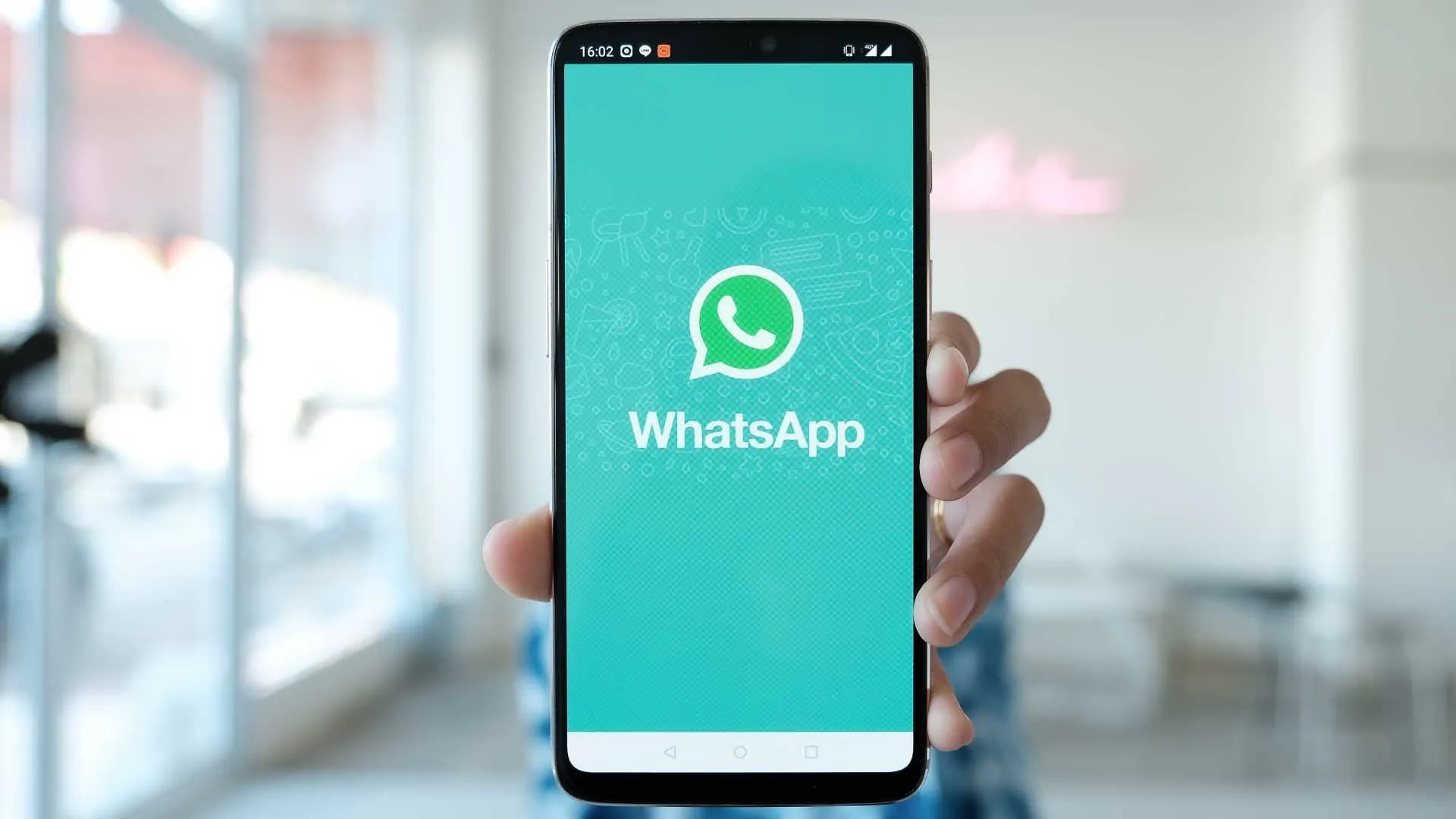 Cómo añadir un chat de WhatsApp a la pantalla de inicio: Guía para Android e iOS